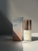 都市护肤者的防护屏障——本活特安舒缓精华液，助你从容应对污染